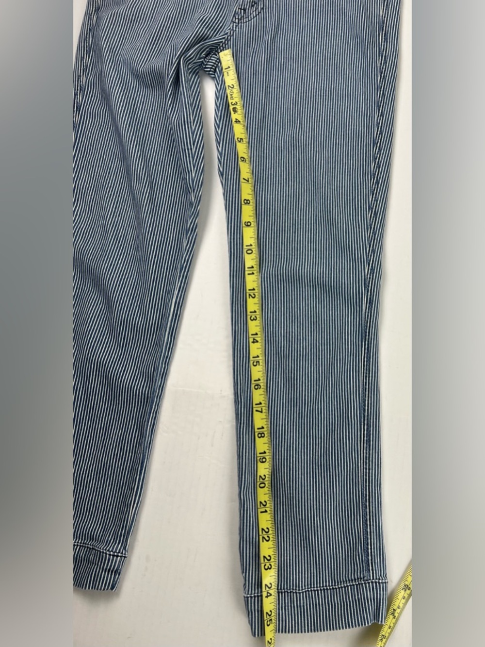 MOTHER Tie Me--Up Rascal Pinstripe Cropped Jeans - Picture 16 of 16